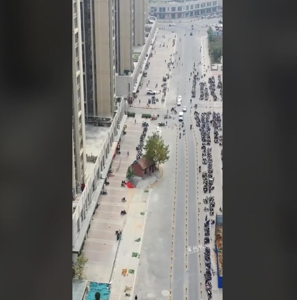 China Nail House in Zhengzhou